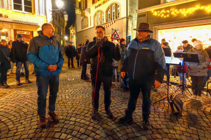 Herbert Weiss (links), Ulrich Krieger und René Leuenberger eröffneten die 19. Altstadtweihnacht.