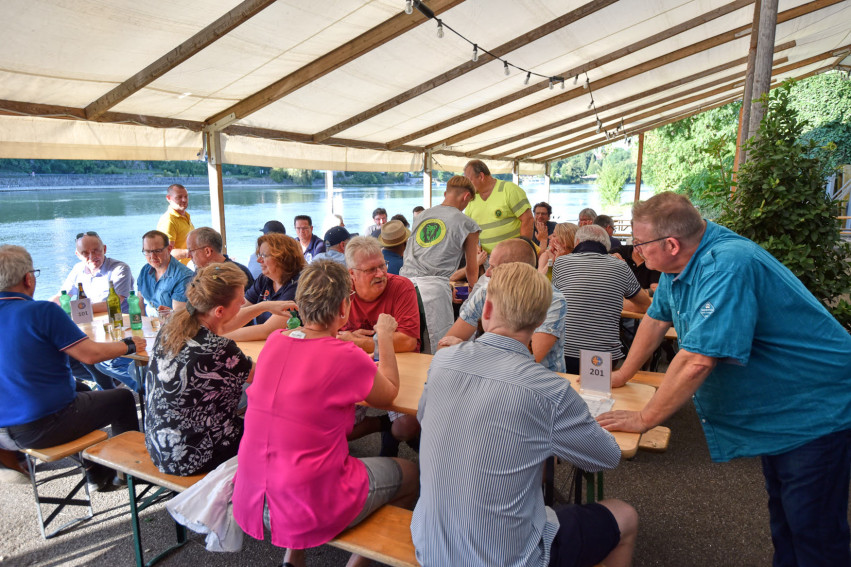 «Eifach so» gemütliche Stunden am Rhein in Laufenburg 